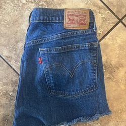 Levi’s size 30