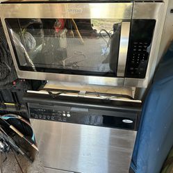 Microwave And Dishwasher 