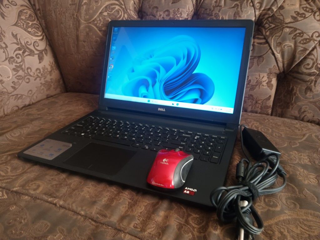 Laptop Dell Inspiron 5555-AMD-8-8gb Ram-128gb HD SSD Solid-Go-od For Stud-ents.