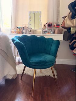 Seat for vanity or living room