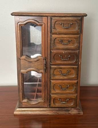 Vintage Avon Wood Jewelry Music Box Organizer