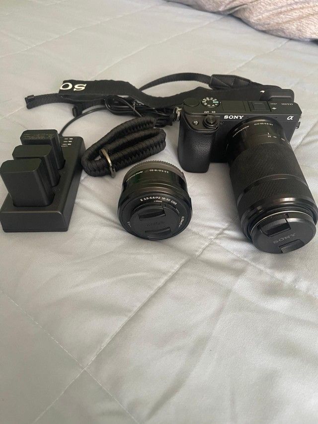 Sony A6400 With Lens/Accessories Mint Condition