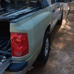 2006 Dodge Dakota