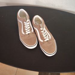 BRAND KNEW VANS NEVER USED