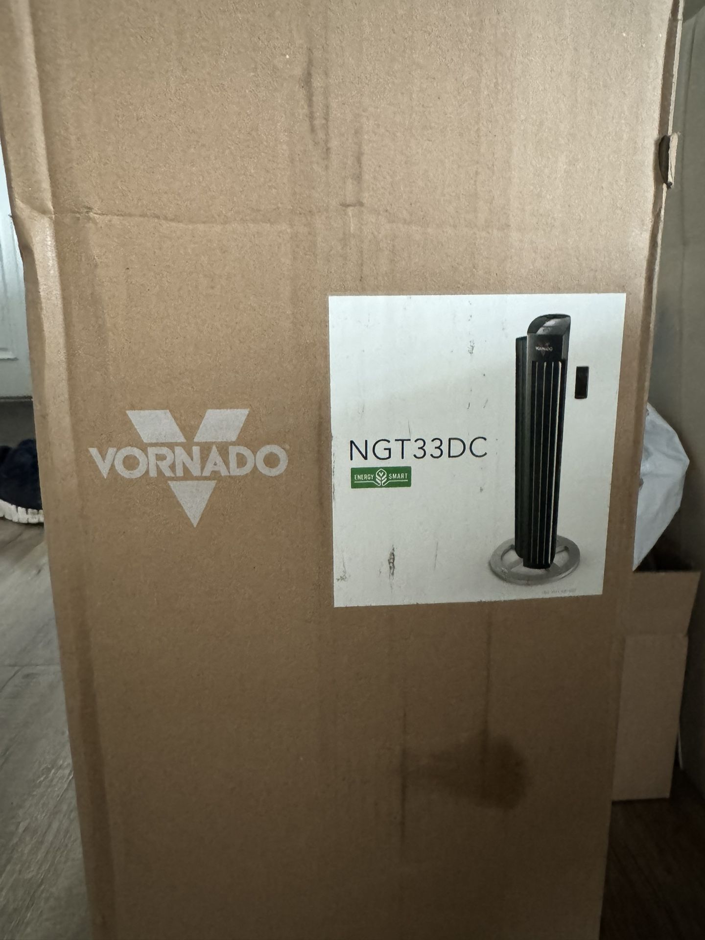 Vornado 33” NGT33DC Air Circulator Tower Fan With Remote Control Black