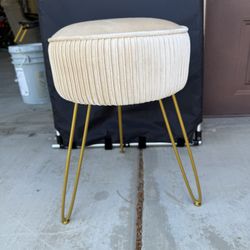 Posing Stools 