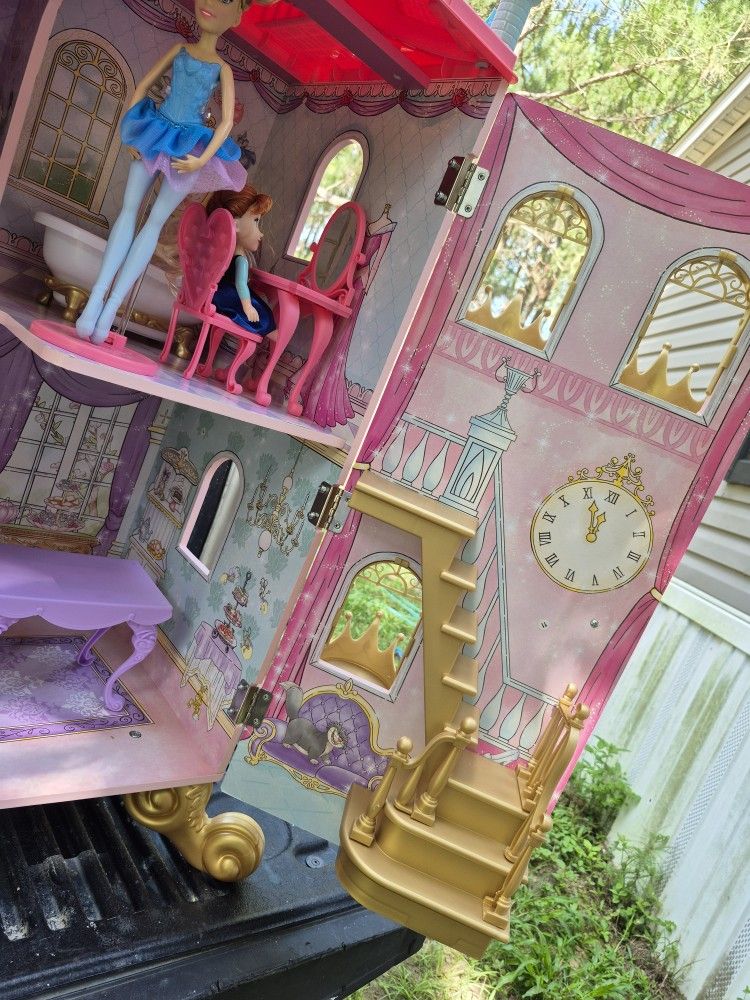 Child's Barbie Dream House