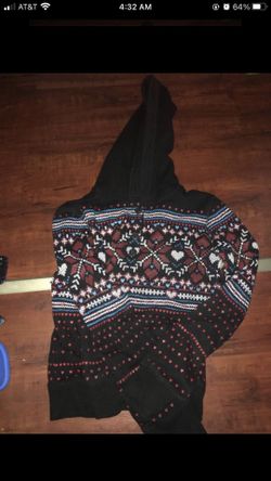 Women and youth hoodie sweater size large perfect for winter