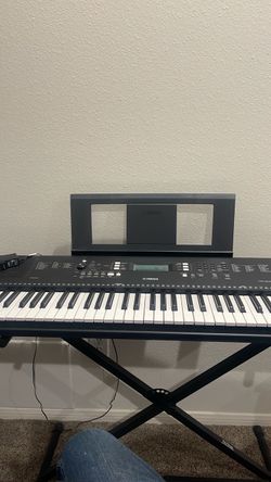 YAMAHA PSR-EW310 (with stand included)