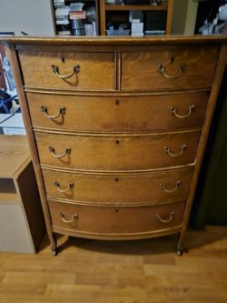 Woodlands Dresser Antigue