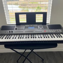 Yamaha PSR 1500 61key Keyboard Piano