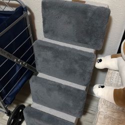 Cat Or Small Dog Steps 