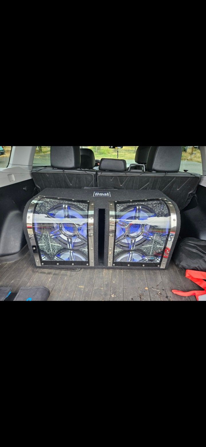 2 12" Subwoofer setup with Amp