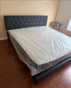 King bed whit mattress - Cama King con Colchón