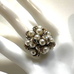 Faux Pearl Rhinestone Cluster Ring 