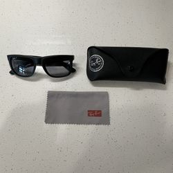 Pre-Owned Ray-Ban Justin Matte Black Gradient 54mm Sunglasses RB4165 622