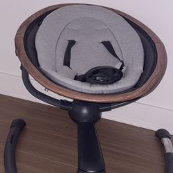 Maxi Cosi Swing and Bassinet