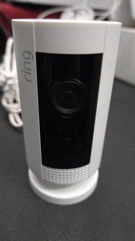 Ring Stick Up Cam (3rd Gen) – Plug-In – Indoor/Outdoor