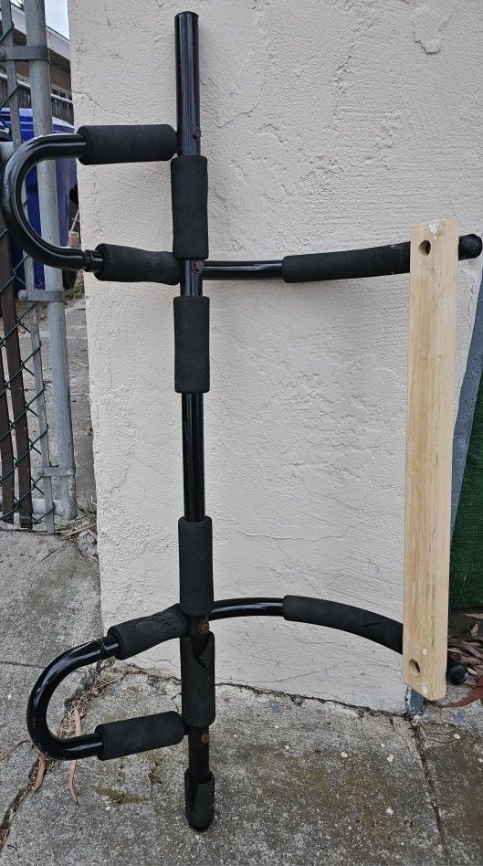Pull up bar