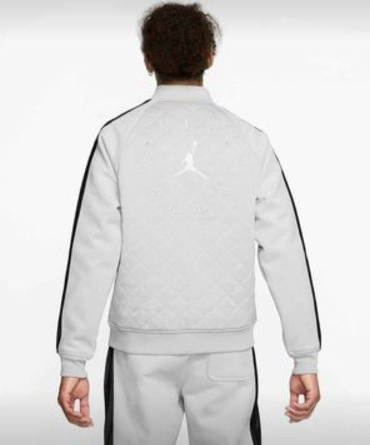 AIR JORDAN REMASTERED QUILTED JACKET Grey/AtmosphereGrey Size M BQ5771-059
