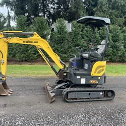 2020 New Holland E17C Mini Excavator - 998 hours - 4K Weight