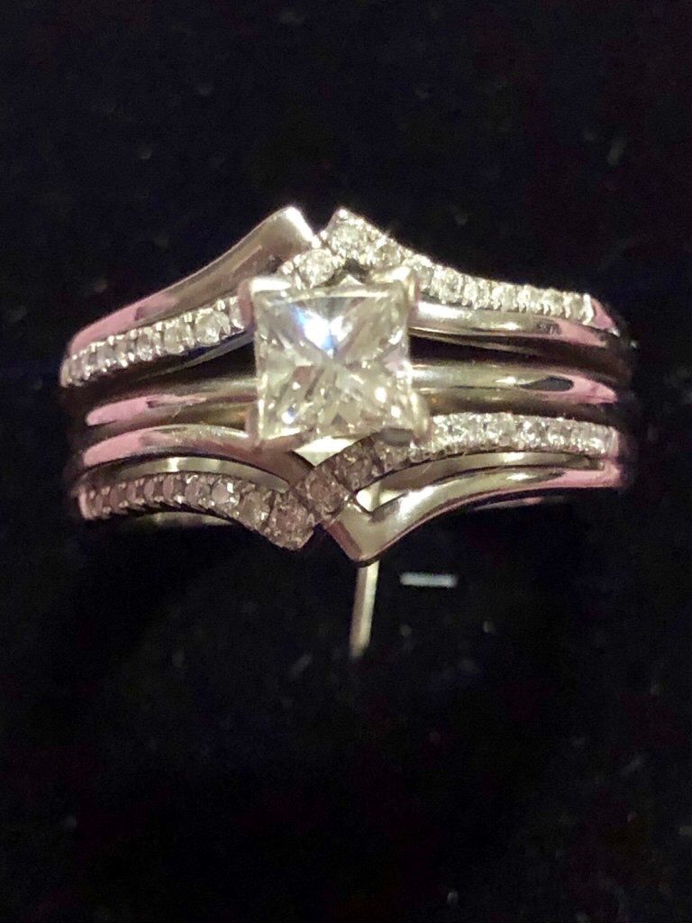Diamond Wedding/Engagement Ring