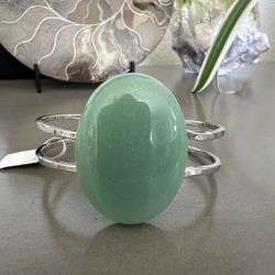 New, Beautiful Green Aventurine Crystal Platinum Plated Bangle Bracelet.