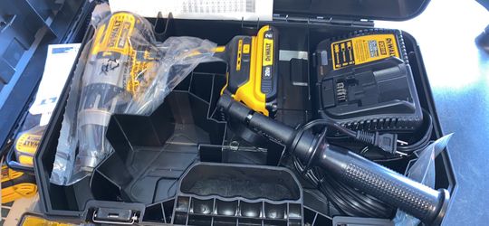 XR Brushless Lithium Ion Hammer Drill/Driver Kit