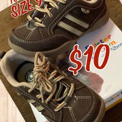 Toddler Shoes - Size 9 - $10