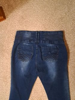 NWOT Tush Push High-Waist Skinny Jeans Jeggings Levanta Cola Size 17
Description:
Brand new without tags (NWOT)! These authentic Tush Push dark wash s
