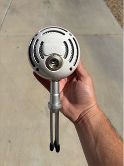 Microphone