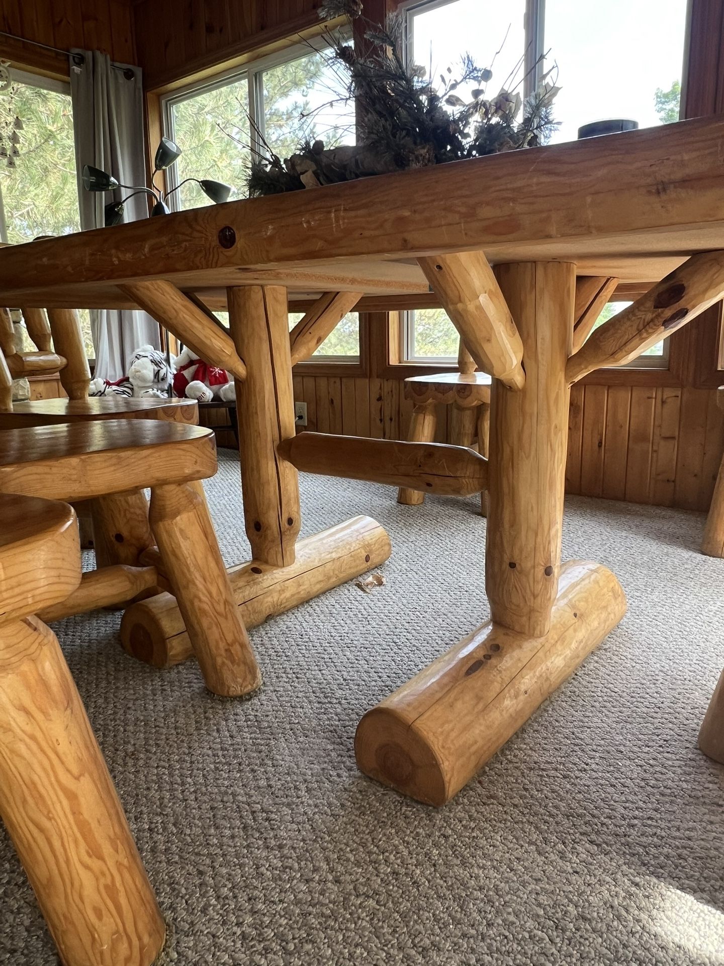 White Pine Dining Room Table With 6 Chairs