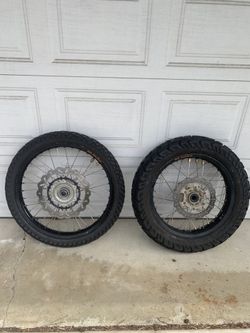 KTM 690/Husky 701 Wheel set