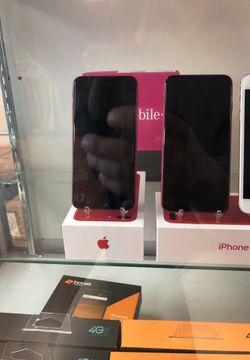 iPhone 8 Plus Red 64 GB Unlocked