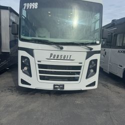2023 Coachman Pursuit