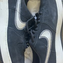 Men’s Nike Air Force Ones 