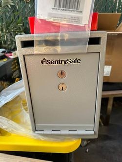 Sentry safe box. New