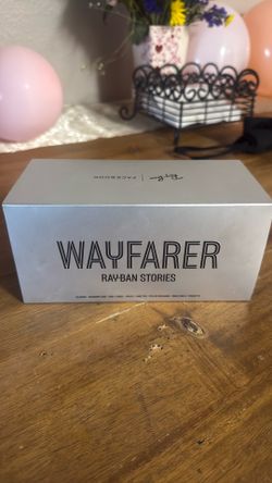 Ray-Ban Stories WAYFARER Shiny Blue