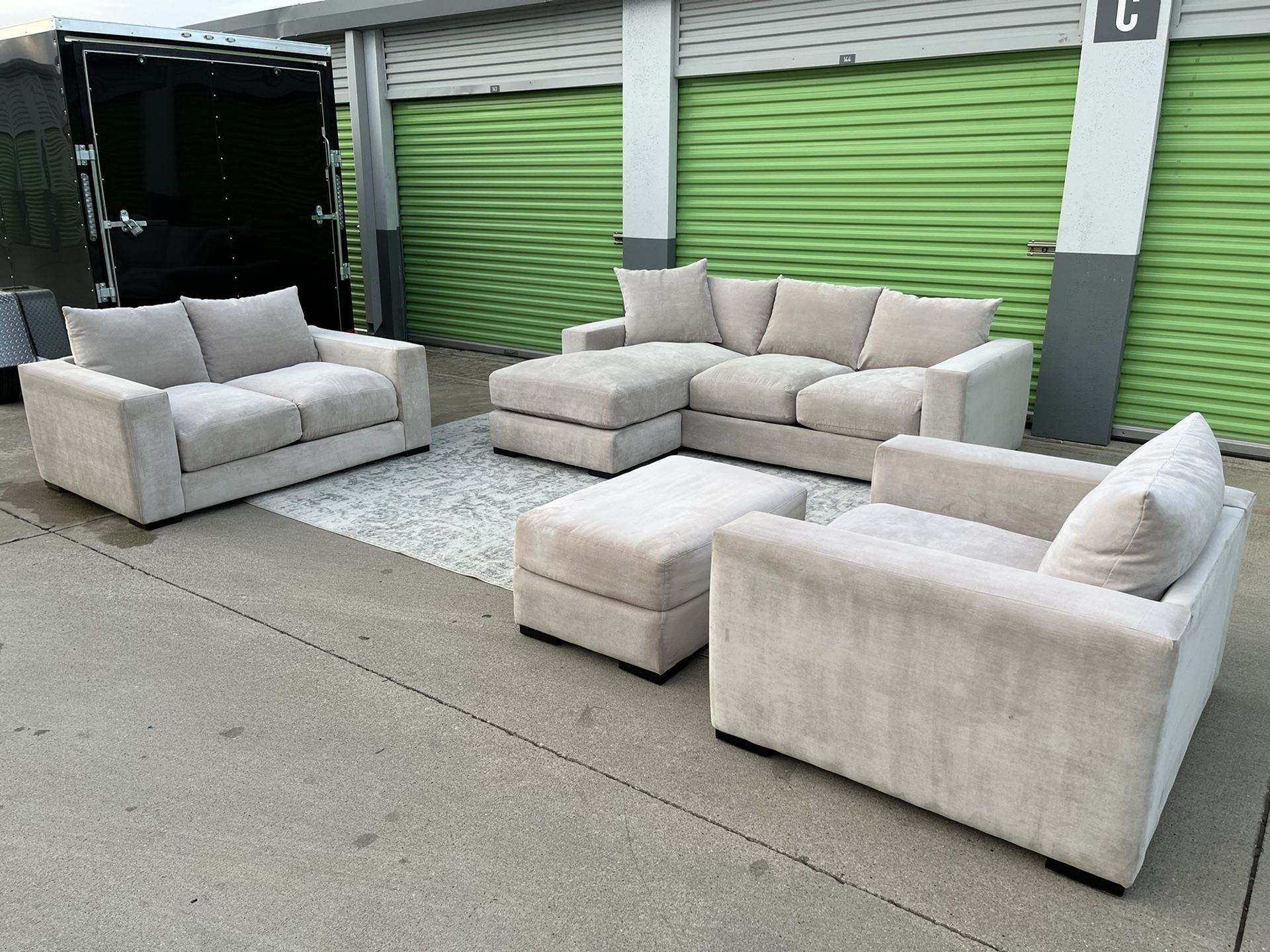 *Deep Seated* Set Of Beige Couches Delivery Available! for Sale in