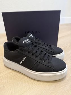 Prada shoes Like New