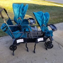  triple Stroller Joovy