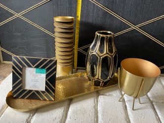 Gold & Black Decor
