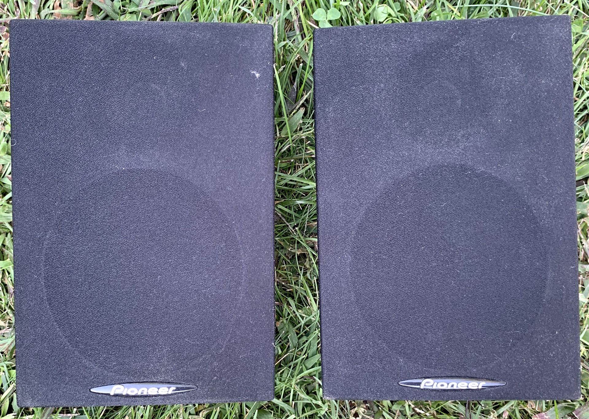 Pioneer Speakers Set of 2