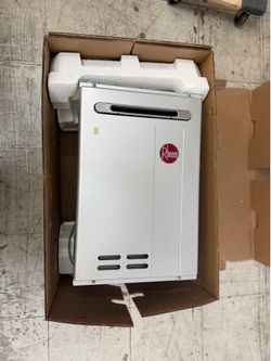 Rheem Performance Plus 9.5 GPM Smart Non-Condensing Outdoor Natural Gas Tankless Water Heater