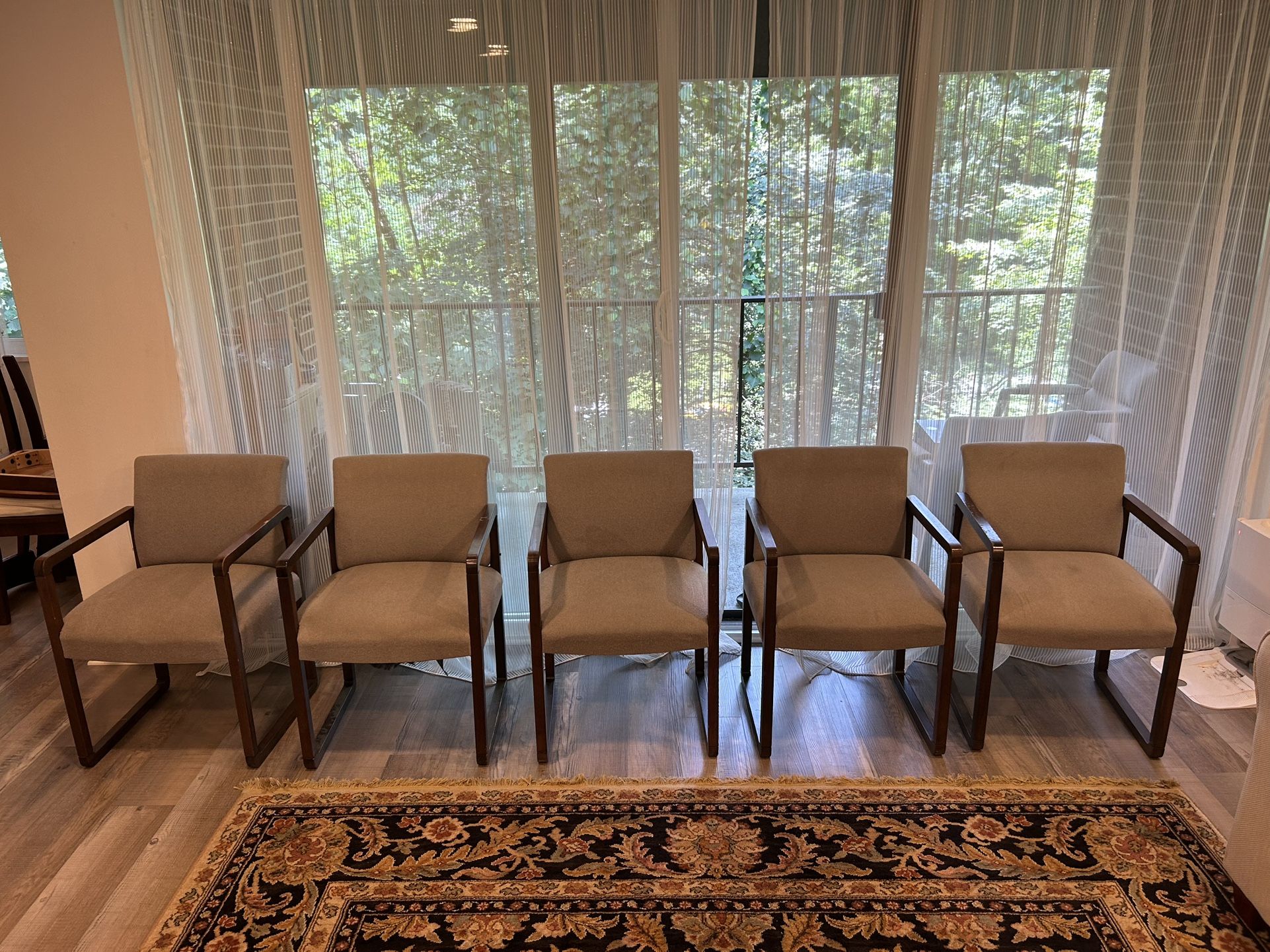 5 Dining/living Room Chairs For Sale $60 Or Best Offer.