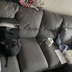 L Shaped Couch 🛋️ 