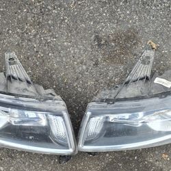 2014 2016 Jeep Grand Cherokee Headlights $125 