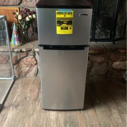 Brand New Mini Fridge/freezer 