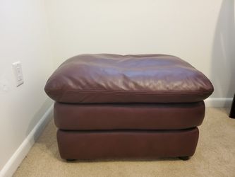 LOOK! 👀 GENTLY USED LA-Z-BOY OTTOMAN!
