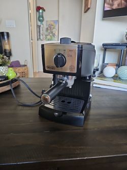 DeLonghi EC155 Espresso Machine